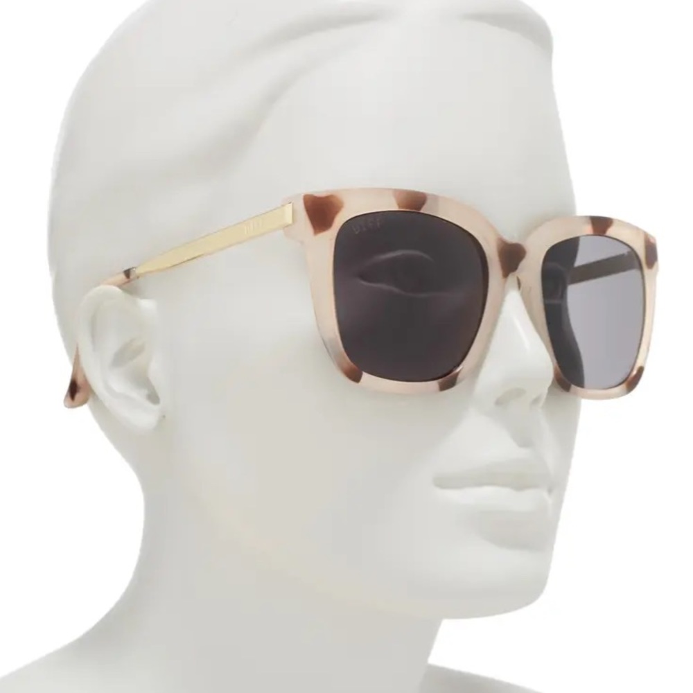 DIFF Hailey Sunglasses Cream Tortoise Frame Grey Lens Square NWT